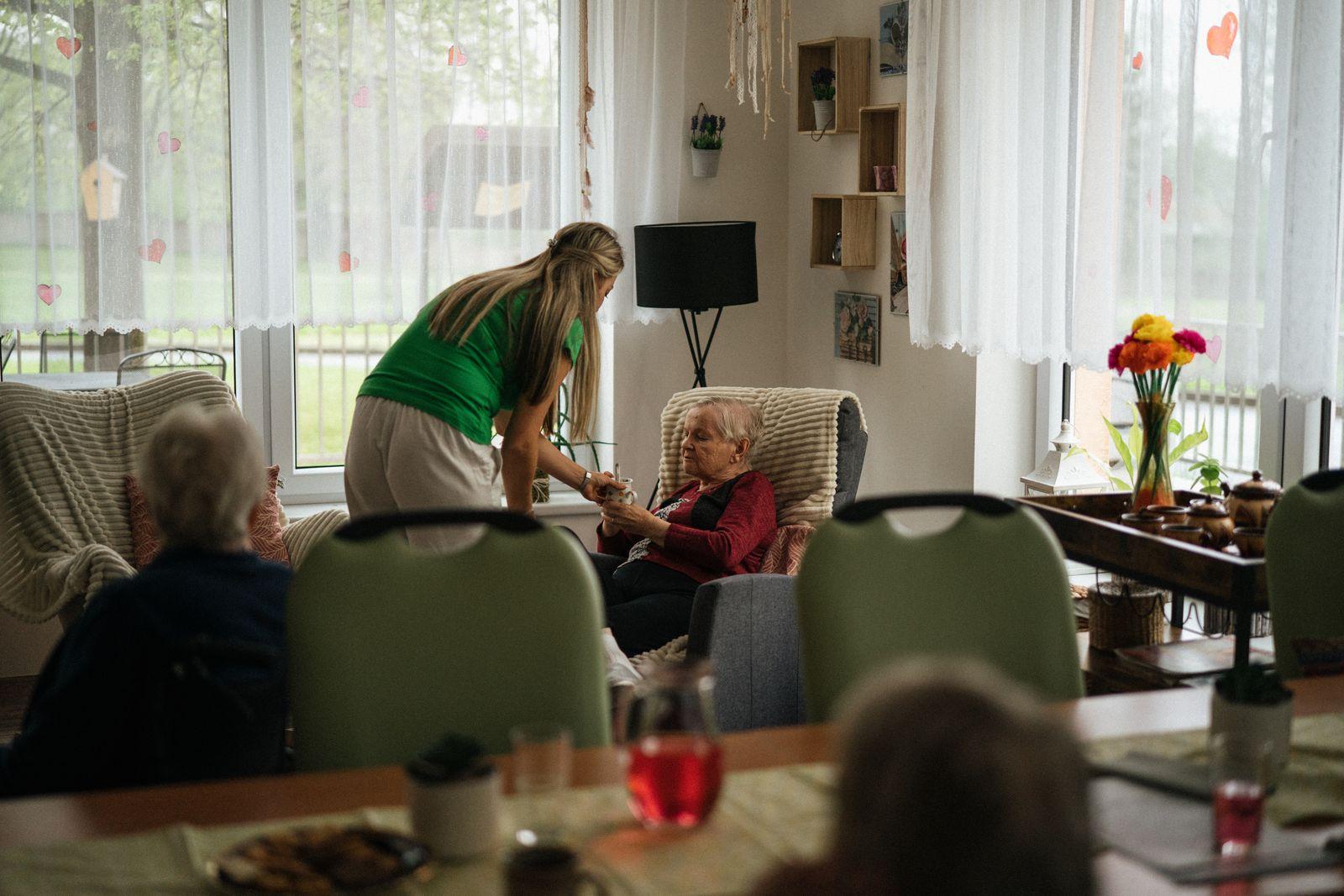 Lakewood Assisted Living — Assisted Living